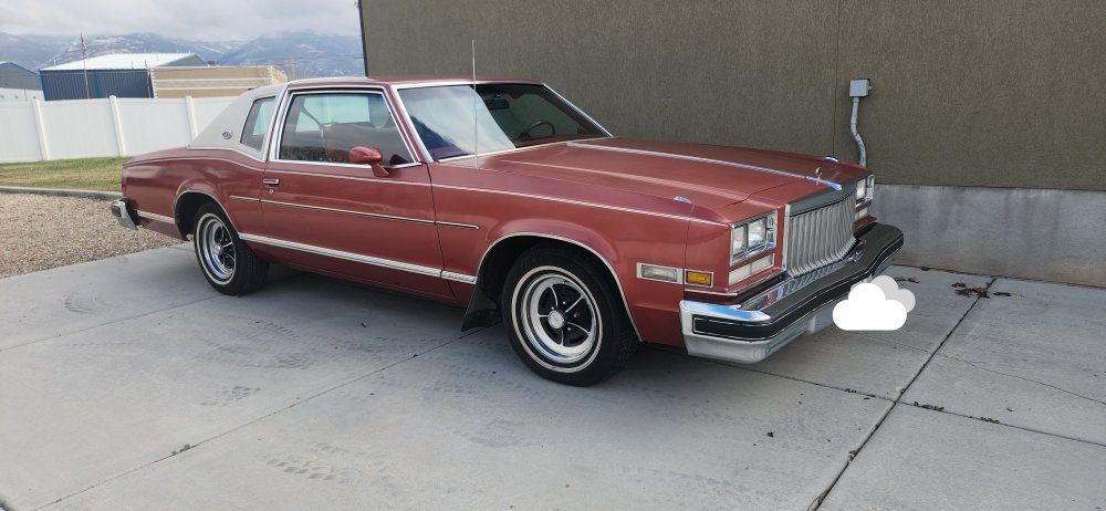 1977 Buick Riviera Base