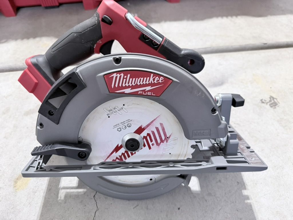 Milwaukee Fuel M18 7-1/4" Circular Saw 2732-20