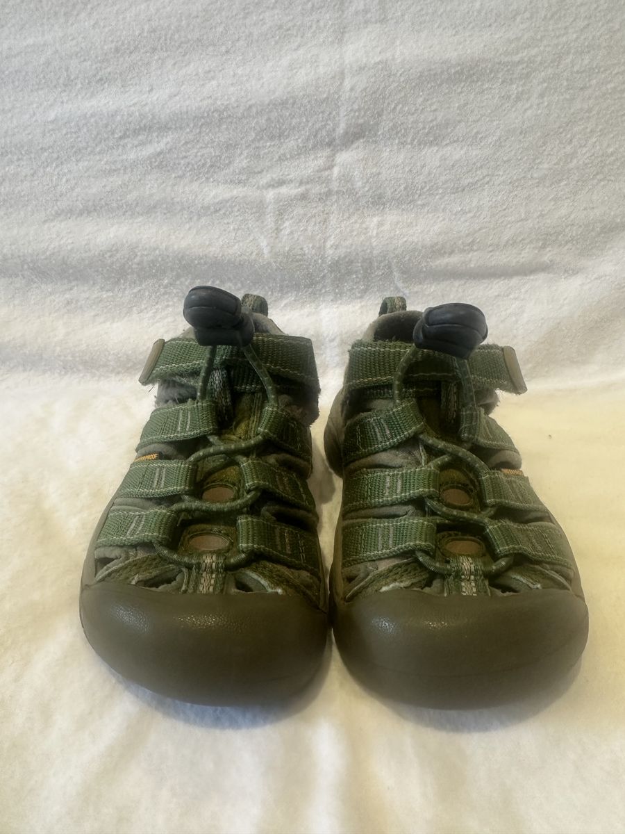 Keen Toddler Size 8 Green Wtrprf Hiking Sandals