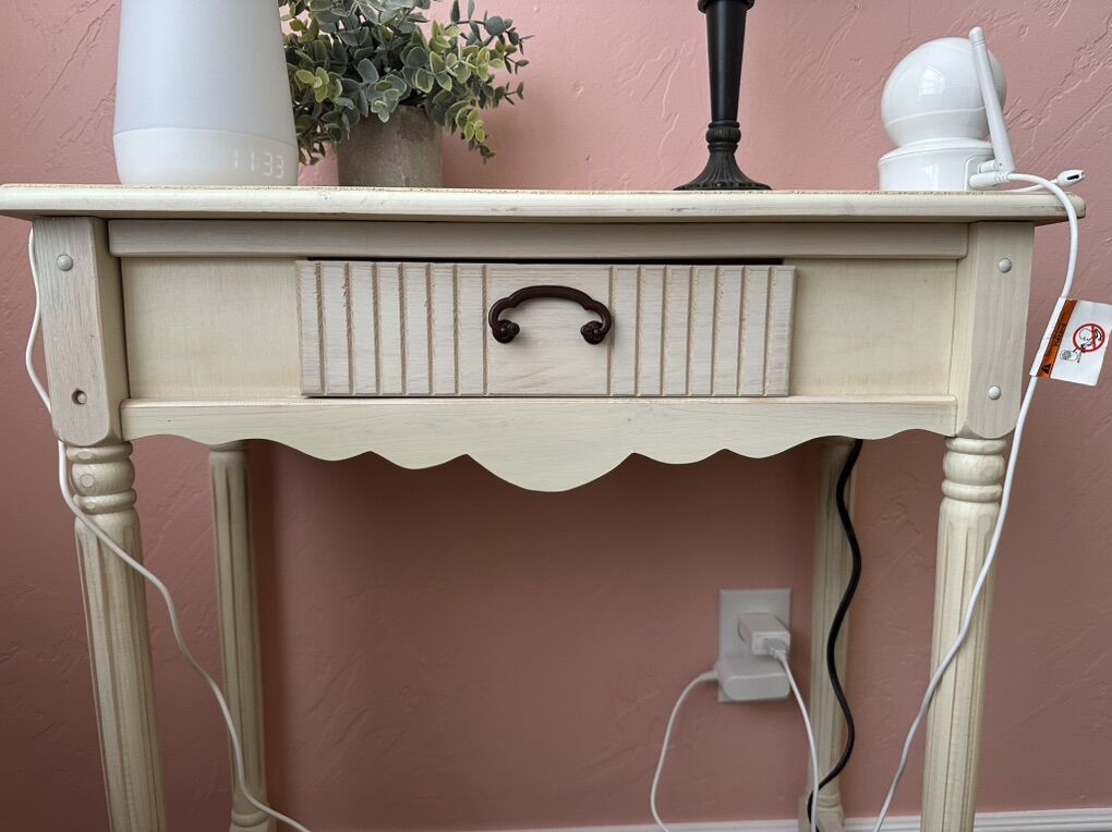 Side Table / End Table