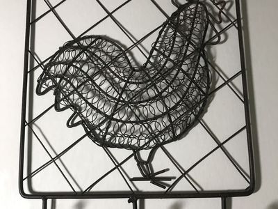VTG Rooster Metal & Wire Chicken 10” X 14” Hooks for Hanging Potholders Keys Farmhouse Or