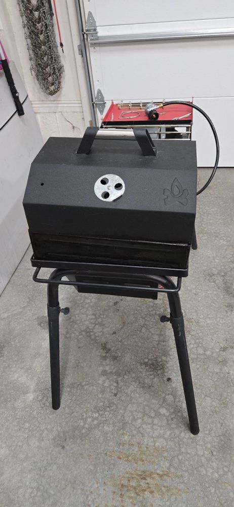 Main image 3