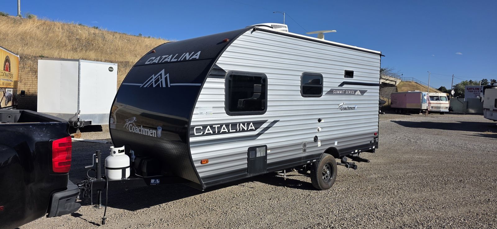 2024 Coachmen Catalina Summit – Like New, half-ton towable couples trailer