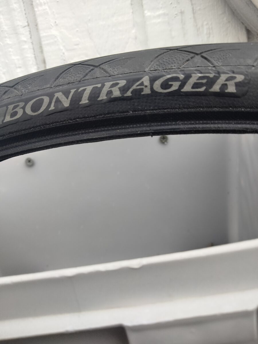 Bontrager Hard Case 700 25 Tires
