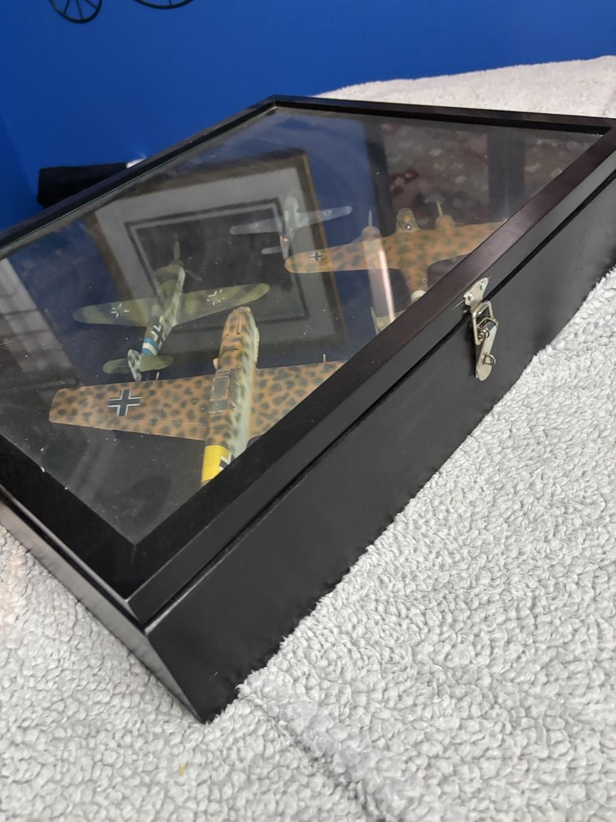 8 Shadow boxes with WWII airplanes 