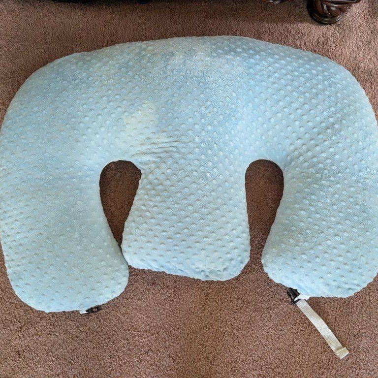 Twin Z Nursing Pillow