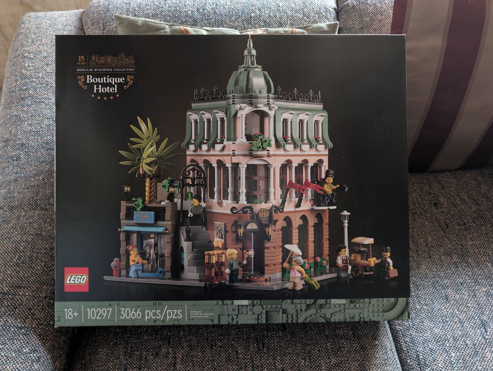 LEGO Boutique Hotel 10297 - New Factory Sealed