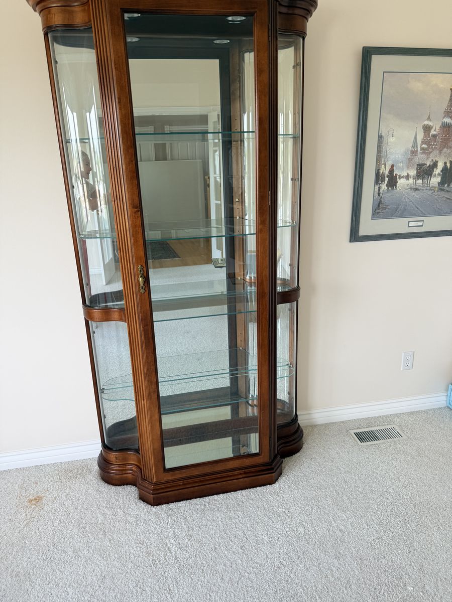 CURIO CABINET- PERFECT CONDITION WITH LIGHTS
