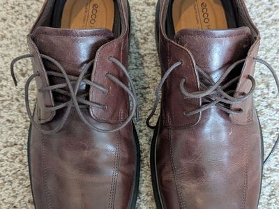 Ecco Helsinki 2 Size EU 43 US 10 (Brand New)