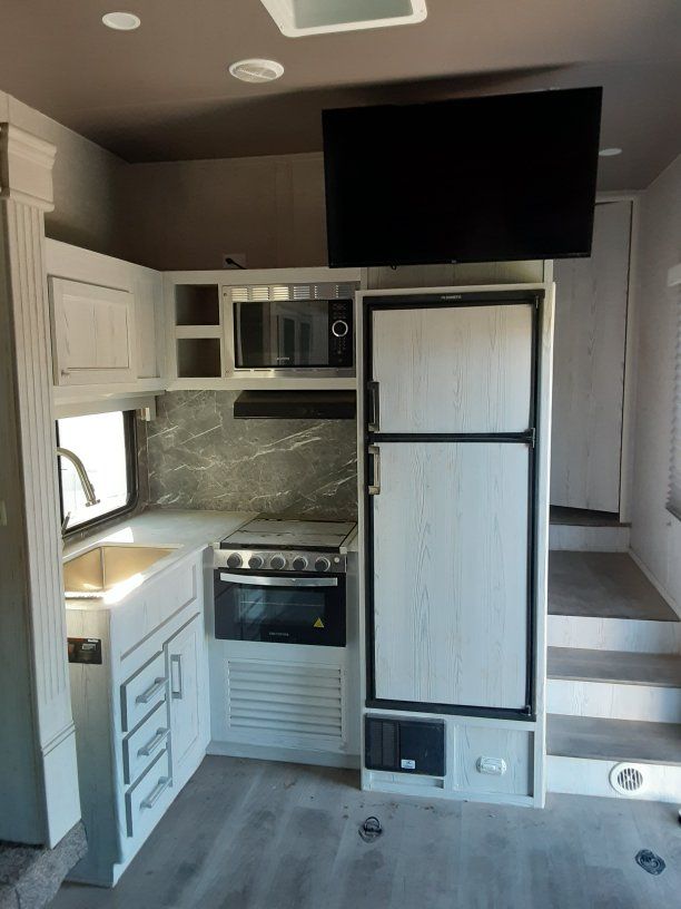 Main image 2