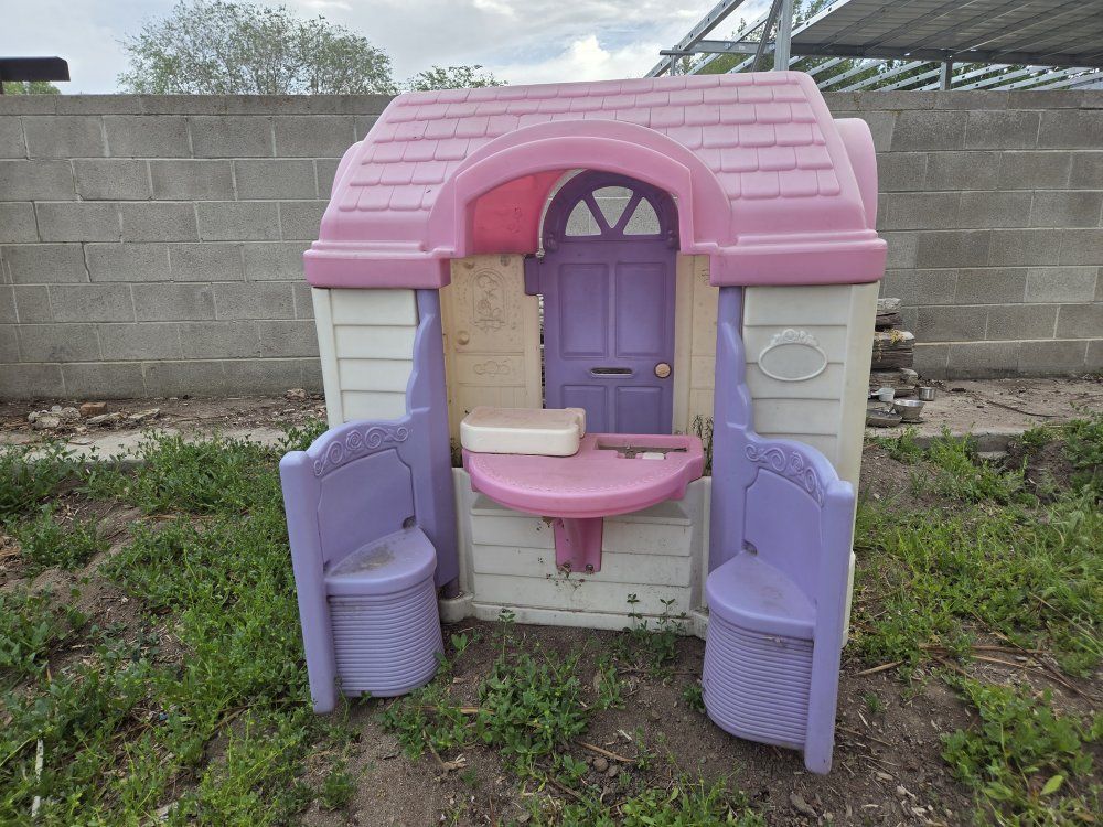 outdoor playhouse