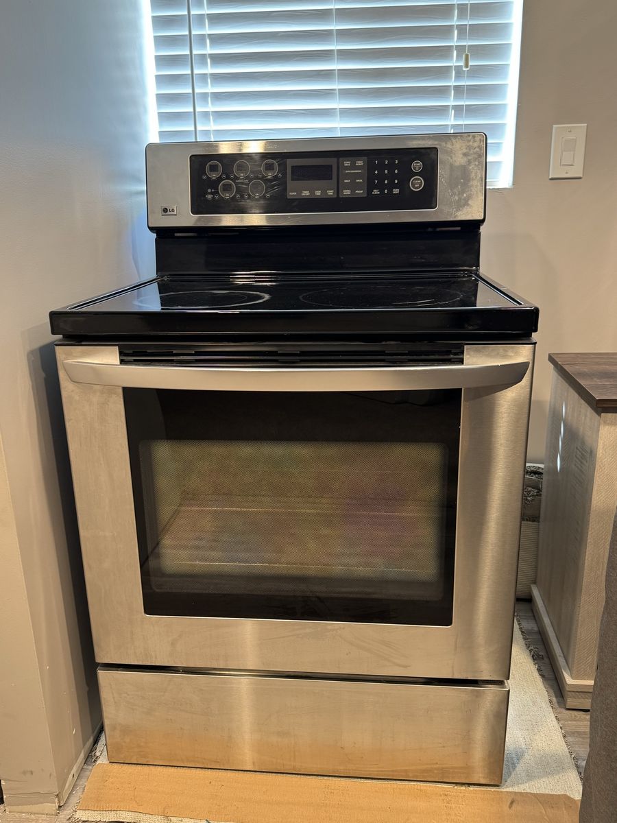 LG stove/oven