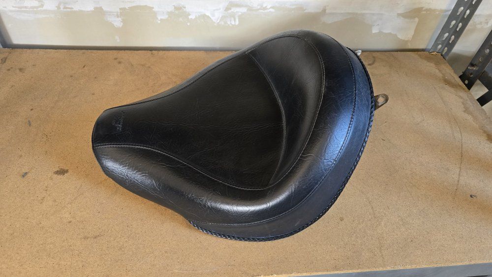 2003 Kawasaki Vulcan 800 Mustang solo seat