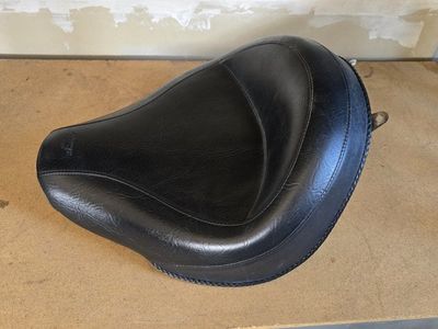 2003 Kawasaki Vulcan 800 Mustang solo seat