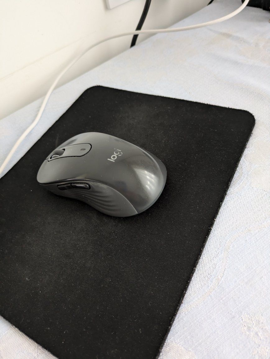 Logitech Gray Wireless Mouse - Excellent Condition