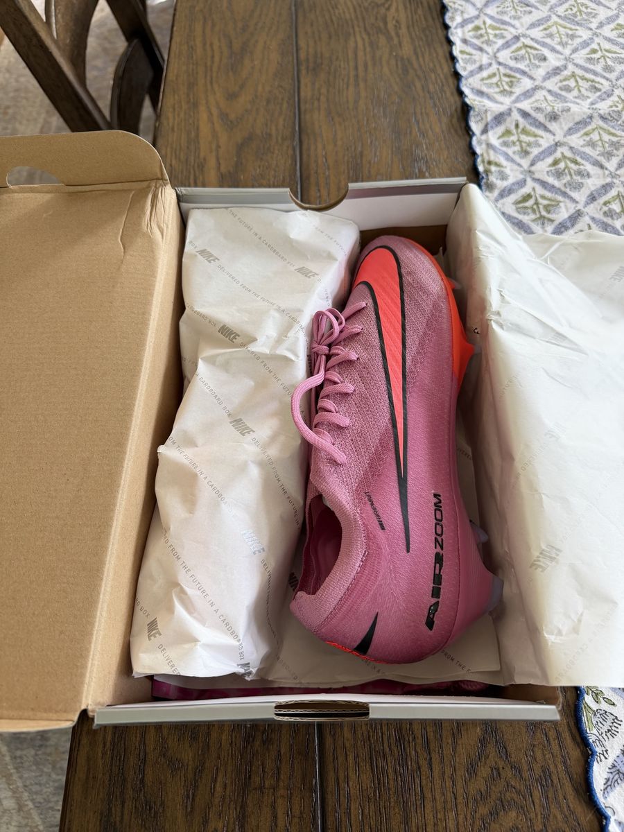 Nike Zoom Mercurial Vapor 16 Elite FG firm ground soccer cleat
