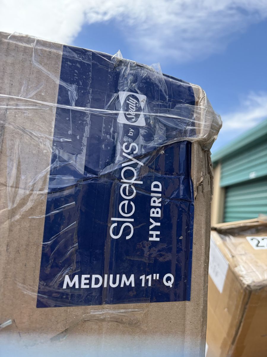 New in Box - Sleepy’s by Sealy 11” Queen Hybrid Mattress