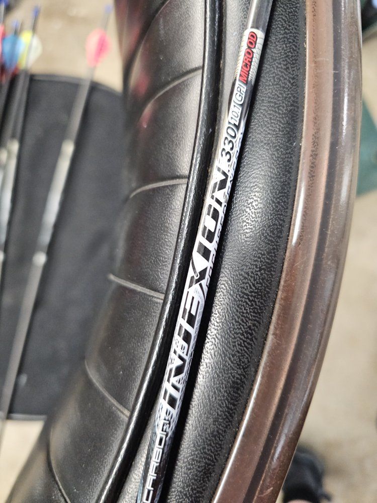 19 Easton Injection 330 10.1 GPI MICRO OD Carbon Arrows