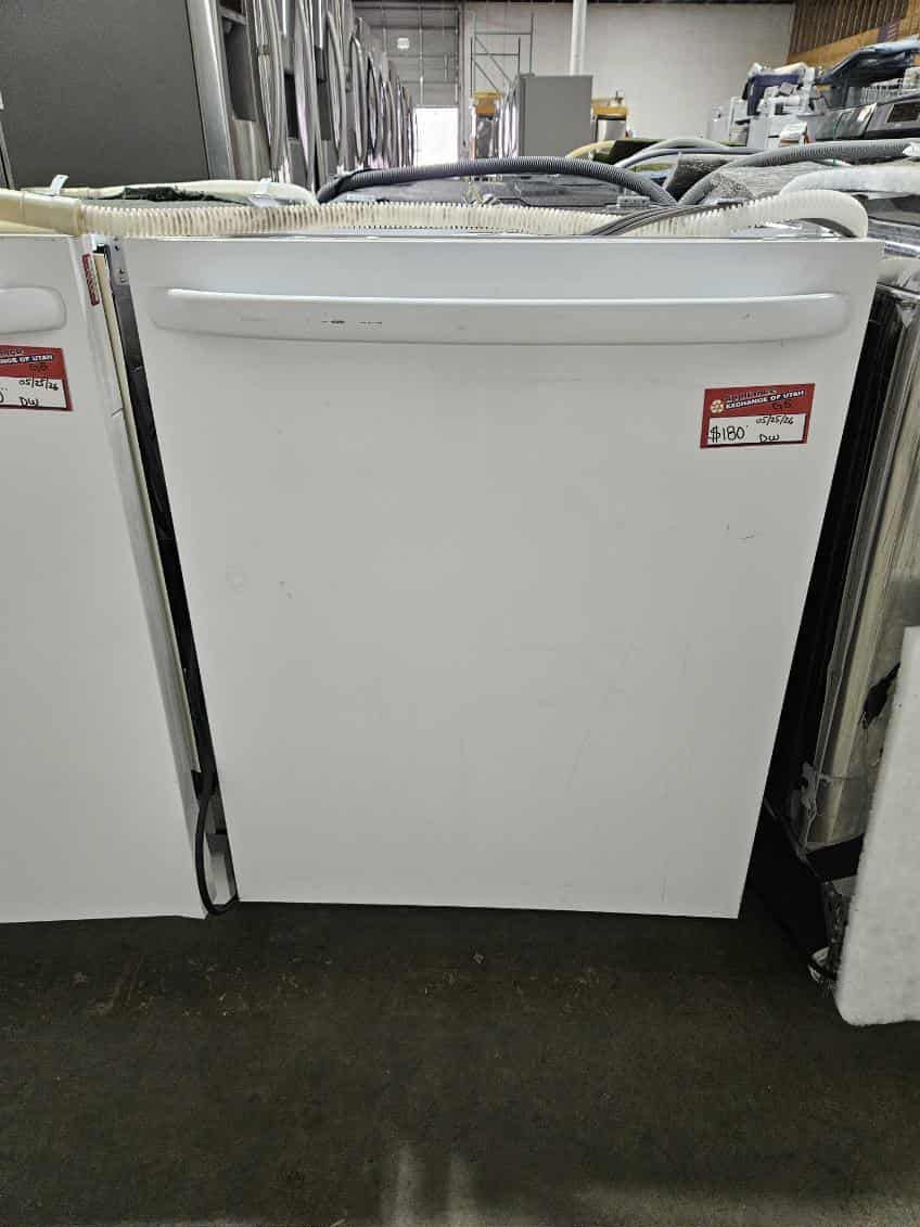 NICE GE DISHWASHER! WITH A FULL WARRANTY