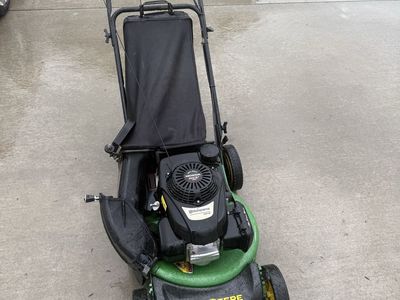 John Deere JS20 lawn mower
