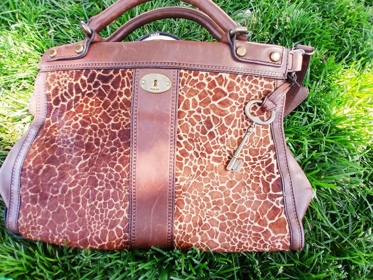 VINTAGE FOSSIL PURSE!