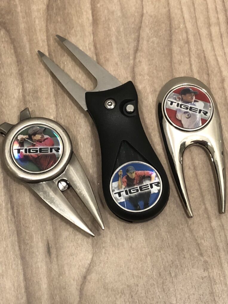 Tiger Woods Ball Marker/Divot Tool