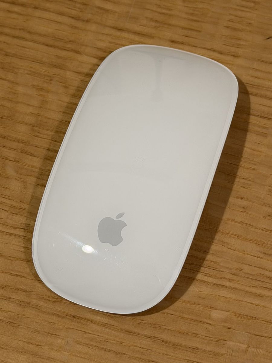 Apple Magic Mouse 2 Model A1657 Silver/White Wireless Bluetooth