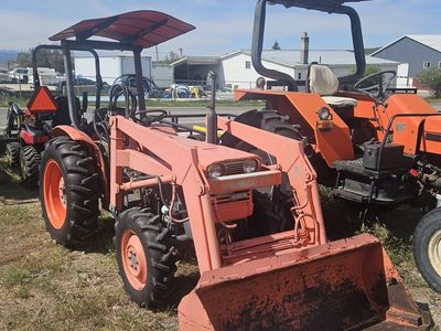 Kubota L245 w/loader