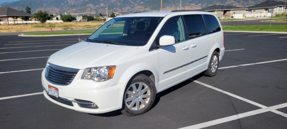 2016 Chrysler Town and Country 
