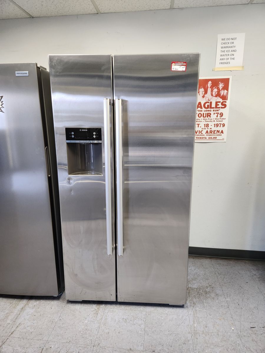 Bosch Stainless Steel Side-by-Side Refrigerator - Counter Depth