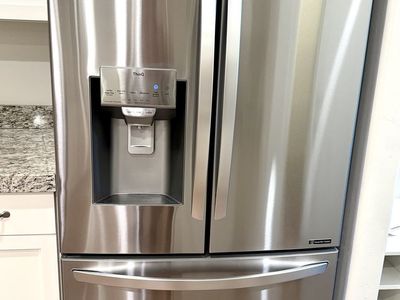 GREAT CONDITION - ThinQ LG Refrigerator 24 cu. ft. Smart Counter-Depth