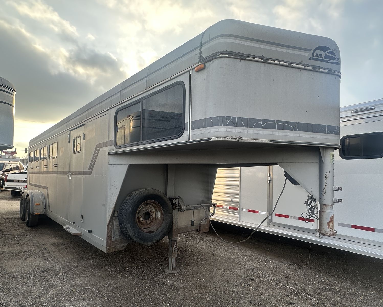 USED 1995 Sundowner 4 Horse Gooseneck