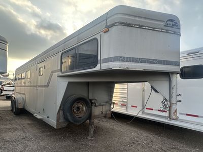 USED 1995 Sundowner 4 Horse Gooseneck