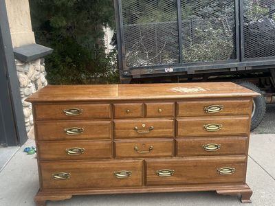 Dresser