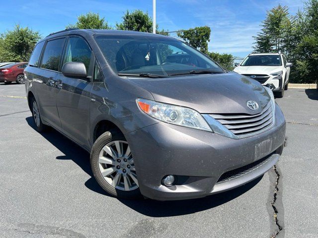 2017 Toyota Sienna XLE 7-Passenger