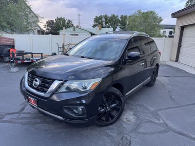 2017 Nissan Pathfinder Platinum