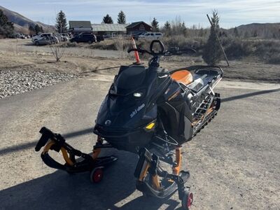 2024 Ski-Doo Summit® X® with Expert Package Rotax® 850 E-TEC 165 S_Level 4.5 in.