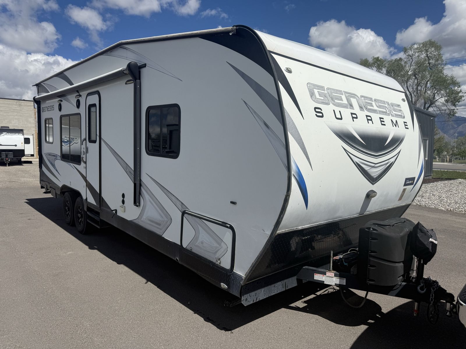 2018 Genesis Supreme 25FS Toyhauler