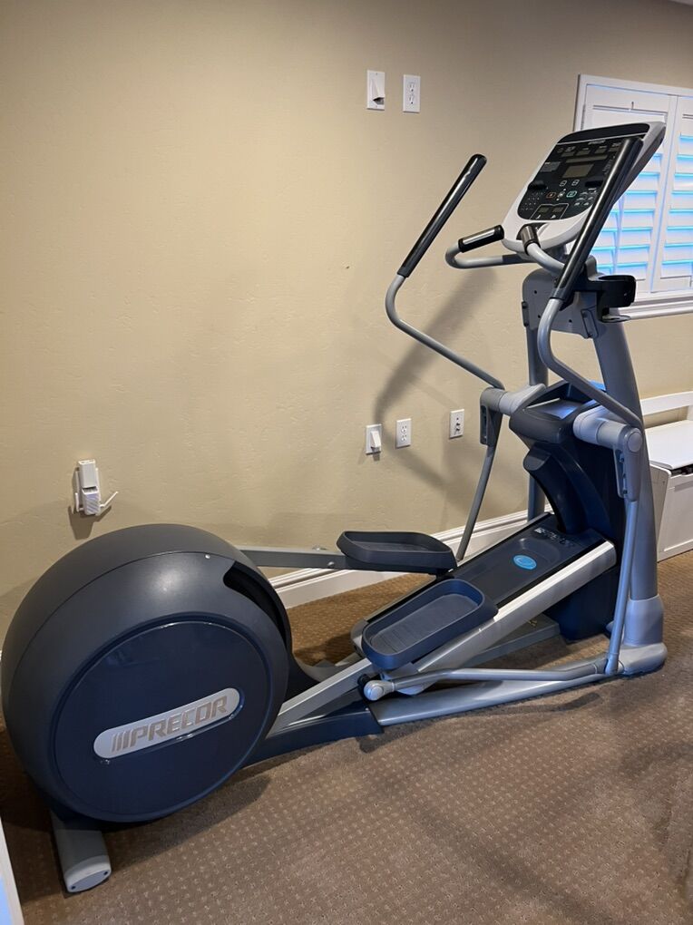 Elliptical Precor Commercial Grade