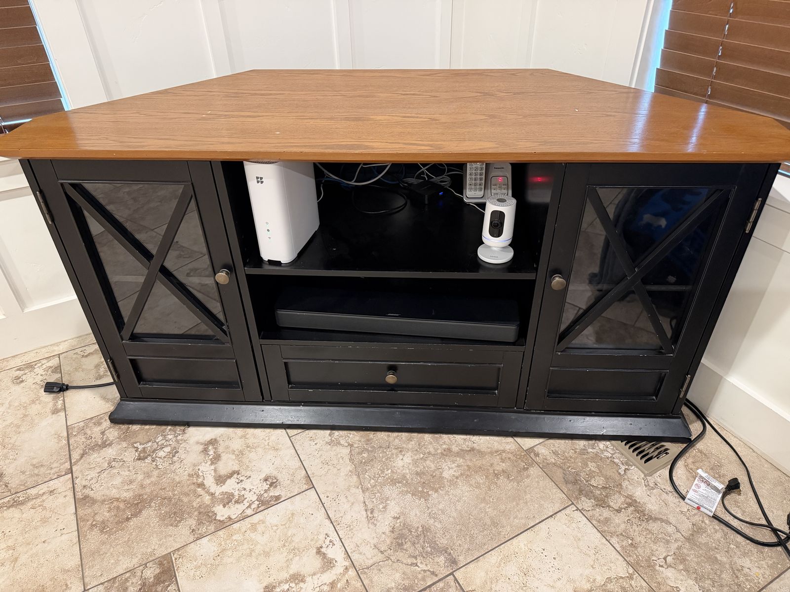 Corner TV hutch $150