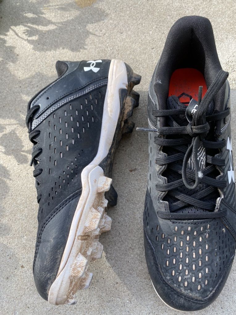 Mens Baseball Cleats