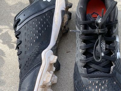 Mens Baseball Cleats