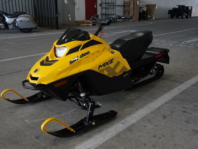 2025 Ski-Doo MXZ® 200