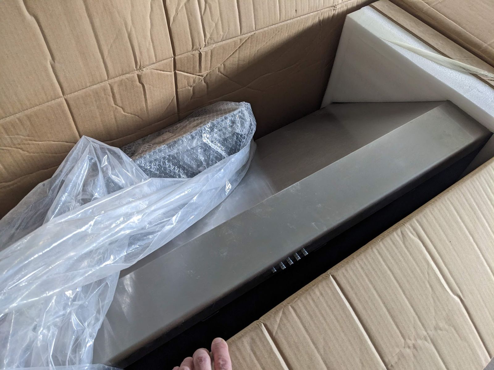 Thor 48" under cabinet range hood, 7" vent port