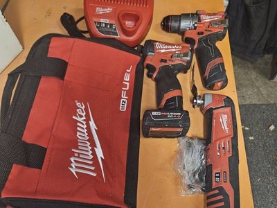 Milwaukee M12 Fuel Cordless Tool Combo Kit with Bag, charger and multi tool