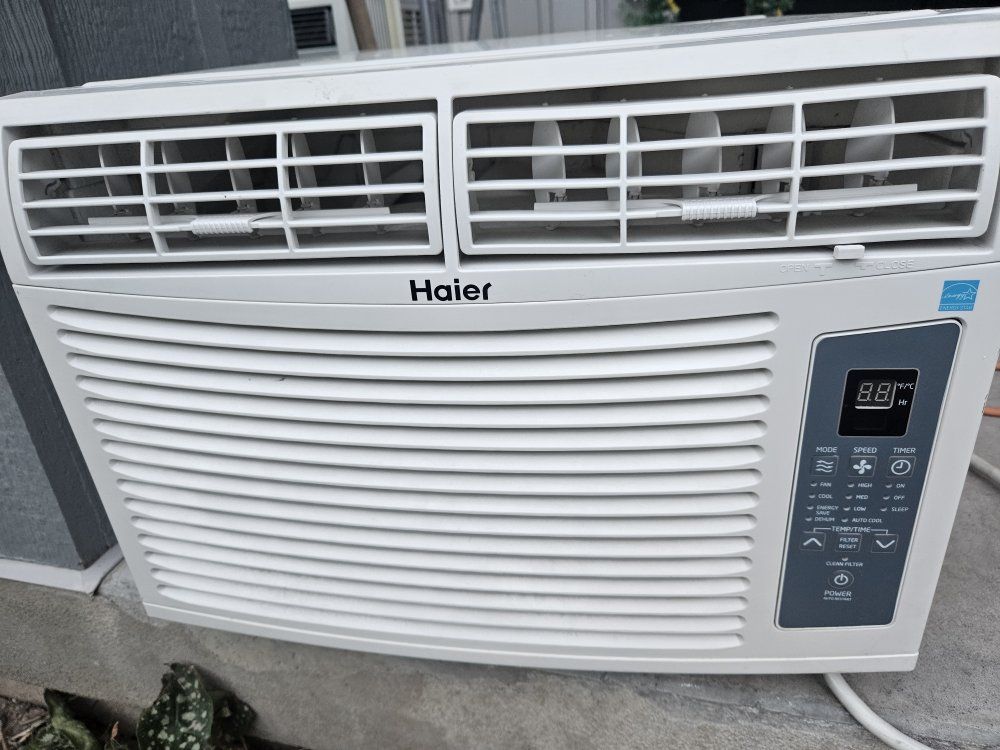 Window AC Unit - Haier ESA3089 (No label - Not sure)