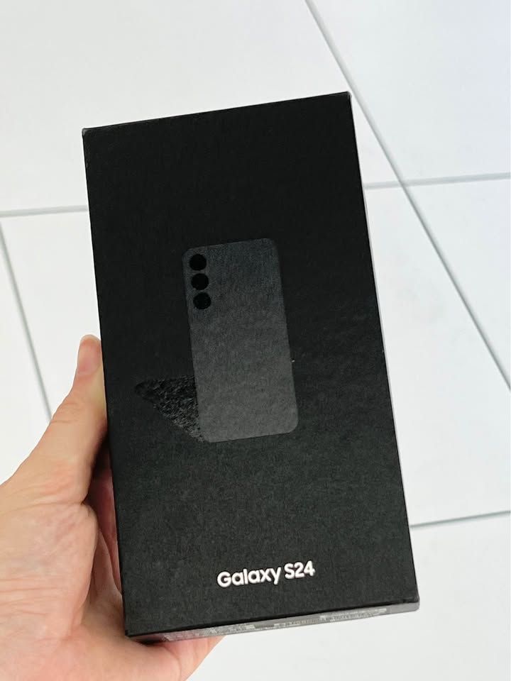 Samsung Galaxy S24 Brand New in box 256GB - T-Mobile