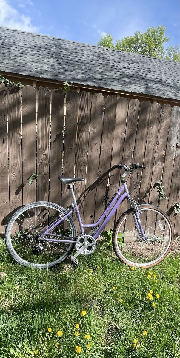 Womens Large Diamondback Vital 2 hybrid Bike