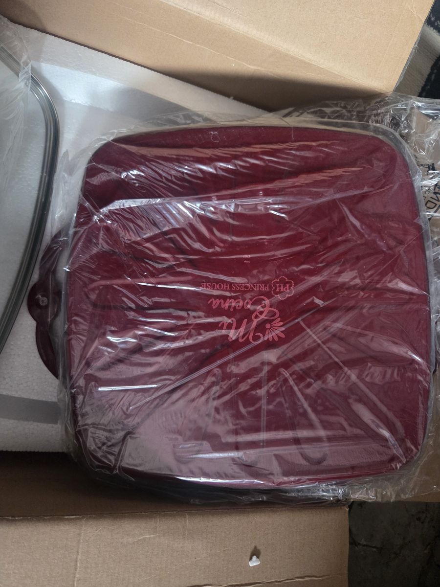 Princess House Cast Iron Casserole Dish w/ Glass Lid - New Sealed!