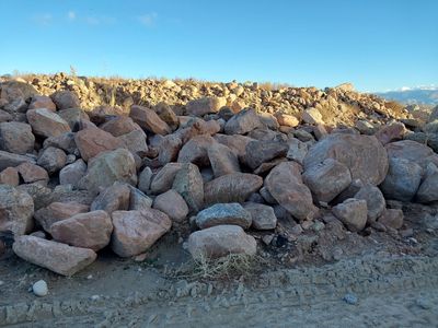 Rock Retaining Wall, Landscape Bolders